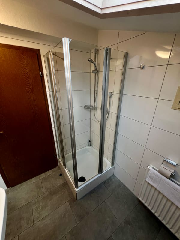 Bad von Zimmer 5: Dusche